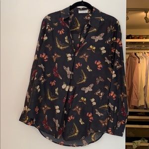 Butterfly button down